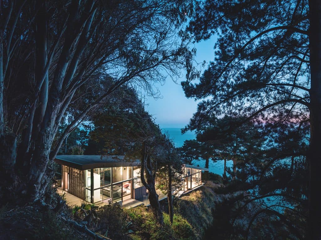 house suspended